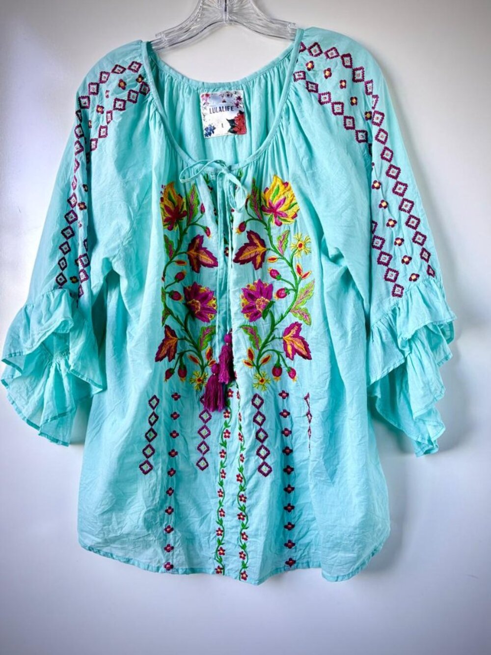 Lulalife Embroidered Blue Blouse Boho Size L, Flowers 3/4 sleeve drawstring